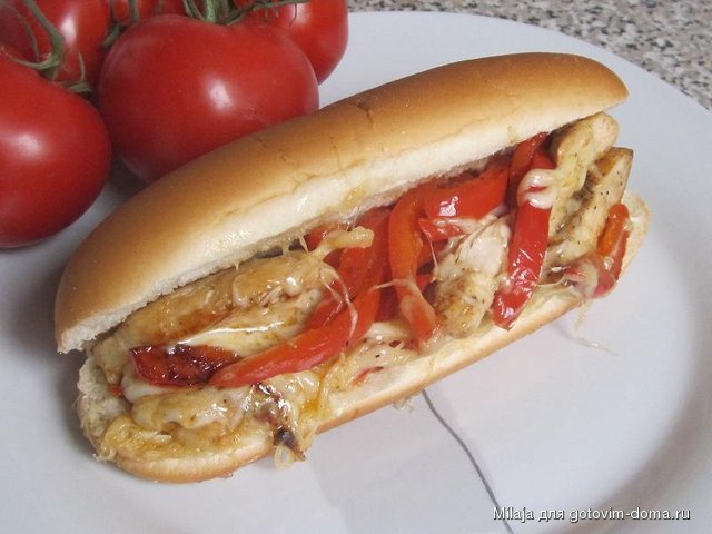 17.10. Курица с перцем и сыром в булочке.JPG