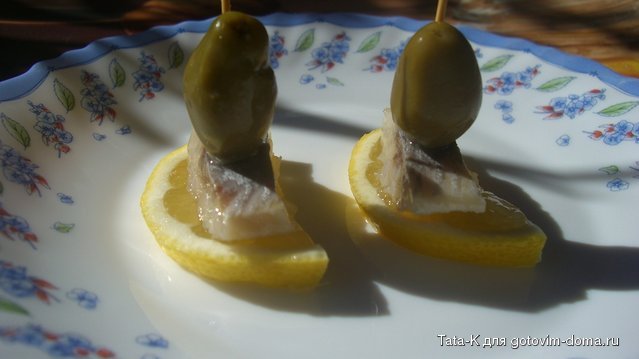 Рыба на шпажках.JPG