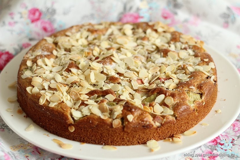 Песочный пирог с яблоками и миндалем