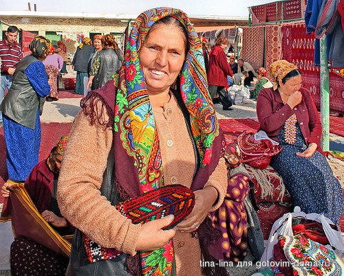 at-talkuchka-bazaar-ashgabat-turkmenistan.jpg