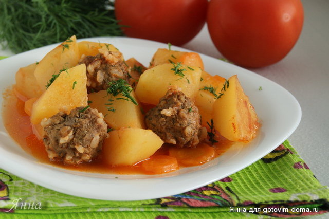 Юварлакя коккинисто (тефтели в соусе).JPG