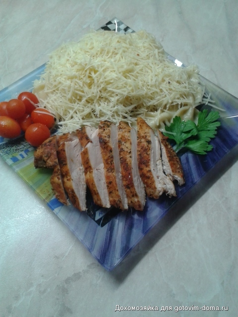 Куриная грудка и макароны с сыром.jpg