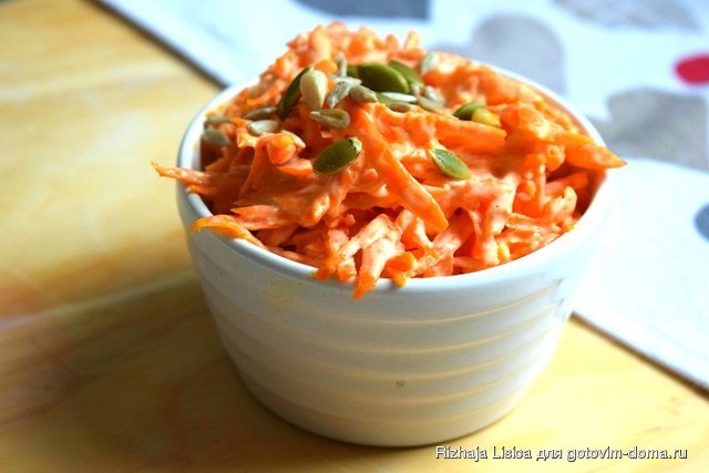 Салат из моркови с чесноком.JPG