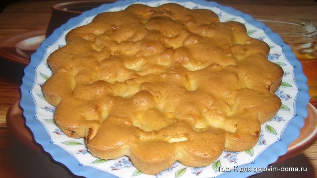 Шарлотка с яблоками.JPG