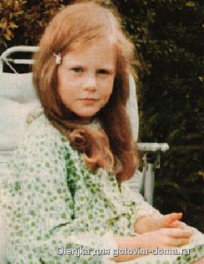 1267351835_1267113250_sexy_celebrities_then_now-26.jpg