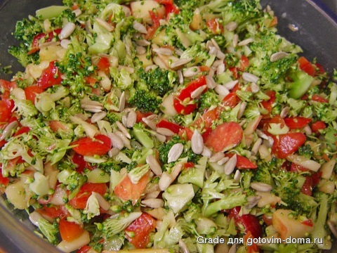 296157-960x720-brokkoli-paprika-apfel-salat.jpg