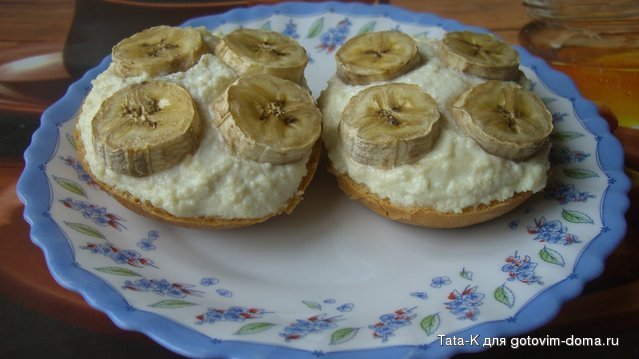 Бутерброды, запеченные с творогом и фруктами.JPG