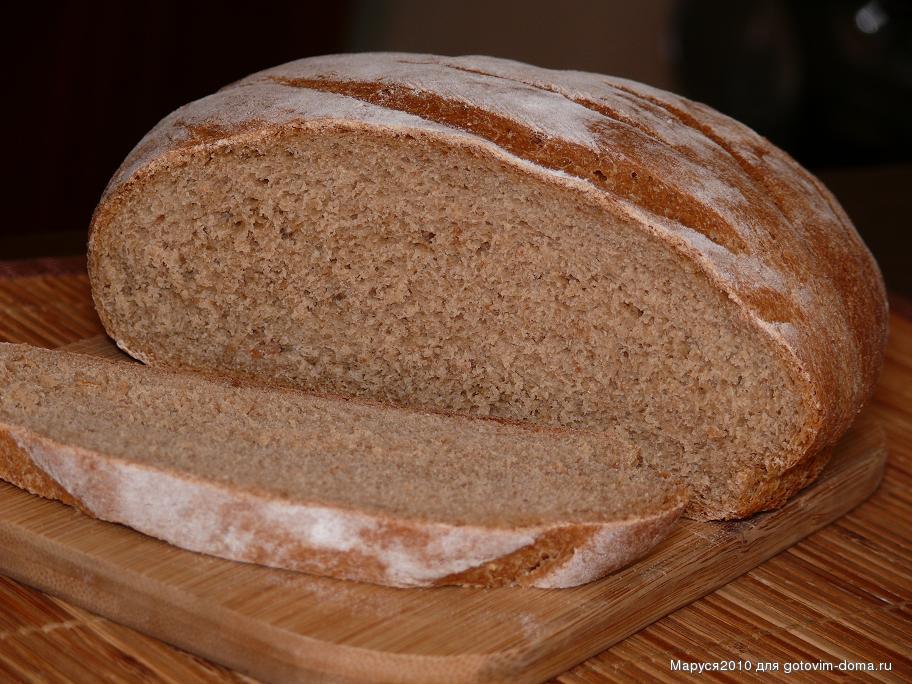 Хлеб дрожжевой в домашних условиях в духовке. Хлеб деревенский ржаной. Круглый хлеб. Хлеб домашний круглый. Хлеб на дрожжах в духовке.