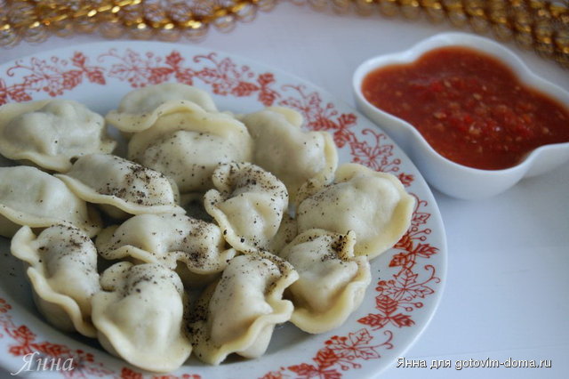 пельмени с аджикой.jpg
