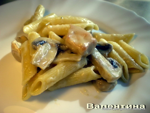 Макарони з куркою та грибами.jpg