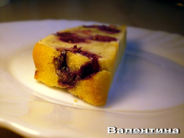 Молочний кекс із вишнями.jpg