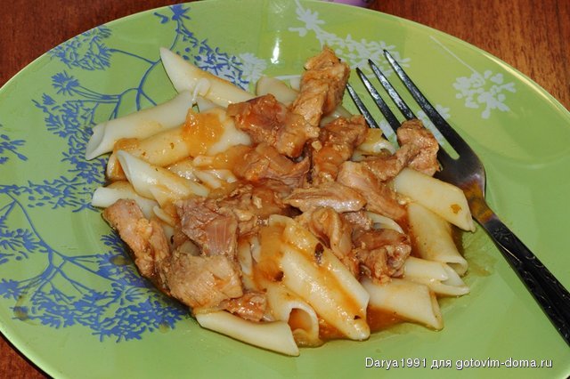 Макароны с гуляшом.JPG