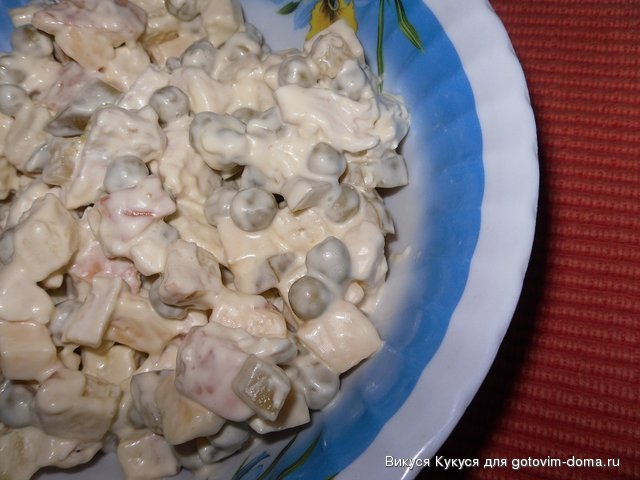 салат из куриного филе.jpg