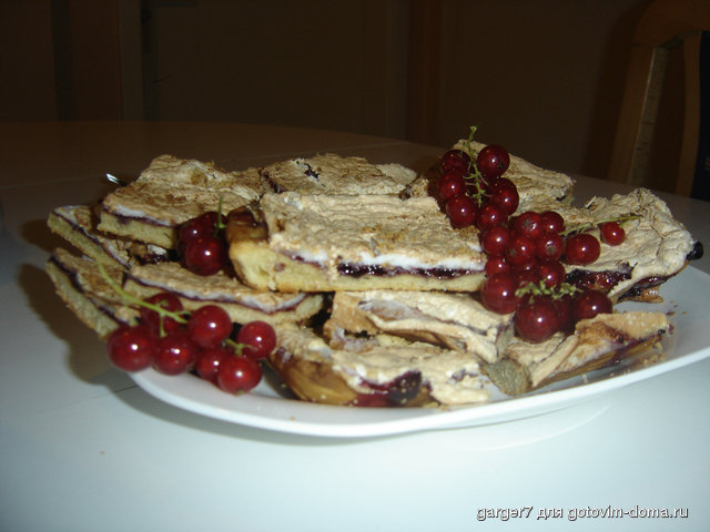Hefekuchen mit Baiser (1).JPG