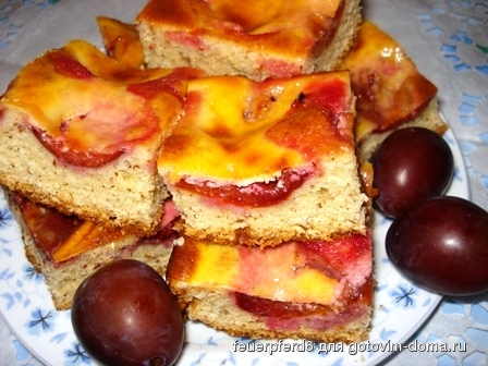 pflaumenkuchen im Schnitt.jpg