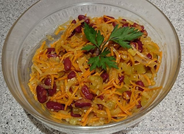 Гарнир из фасоли и соленых огурцов.JPG