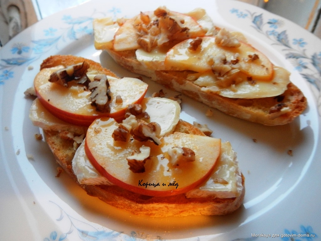Бутерброды с сыром Бри