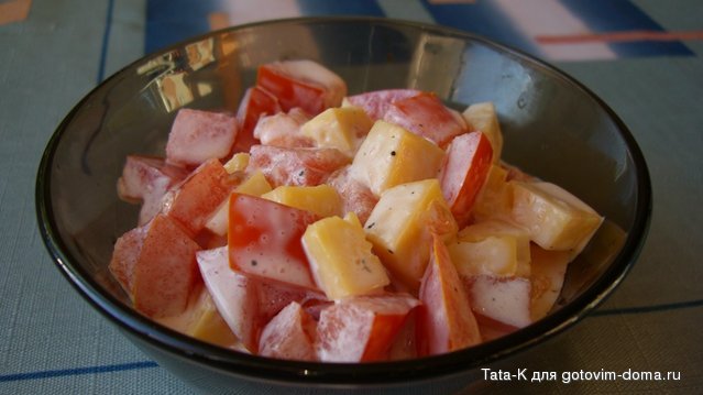 Салат с сыром и помидорами.JPG