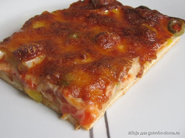 23.09. Пицца с ветчиной, паприкой и и оливками.JPG