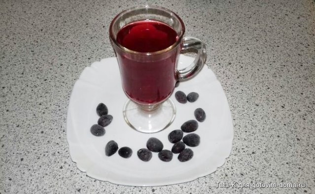 Компот из кизила.jpg