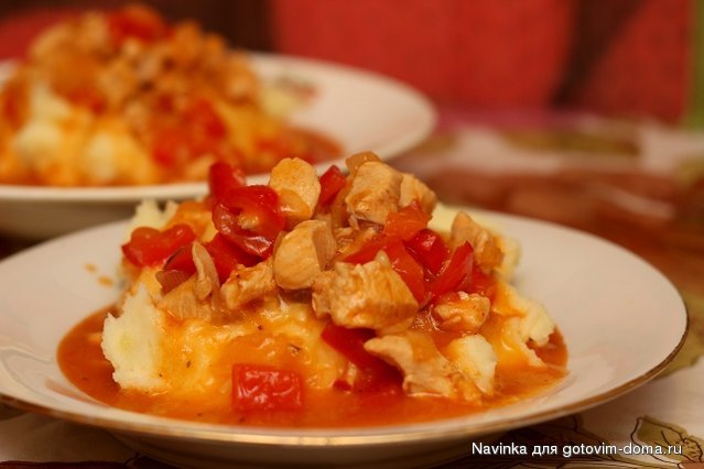 пюре+куриный гуляш.JPG