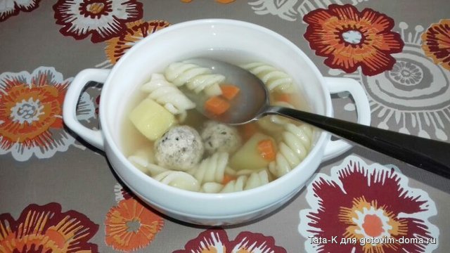 Суп с фрикадельками и макаронами.jpg