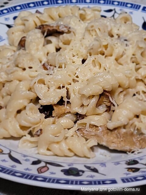 Фарфалле с шампиньонами.jpg