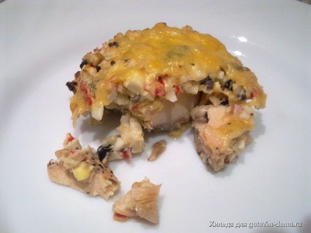 Форель, запеченая с крабовыми палочками.jpg