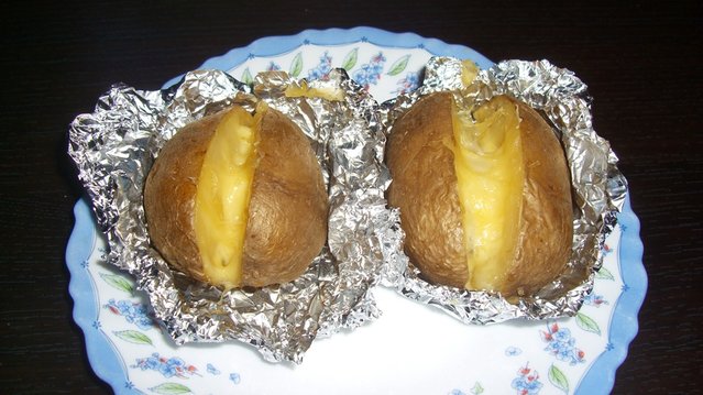 Кумпир - картошка в фольге.JPG