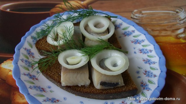 Бутеры с селедкой.JPG