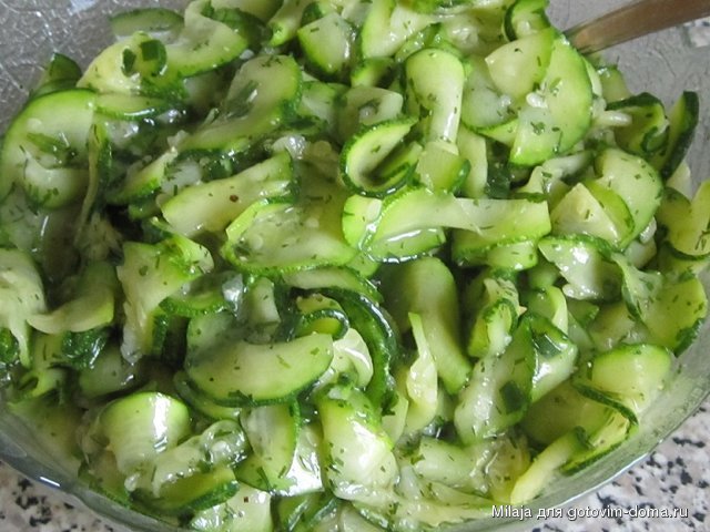 03.08. Кабачки маринованные.JPG