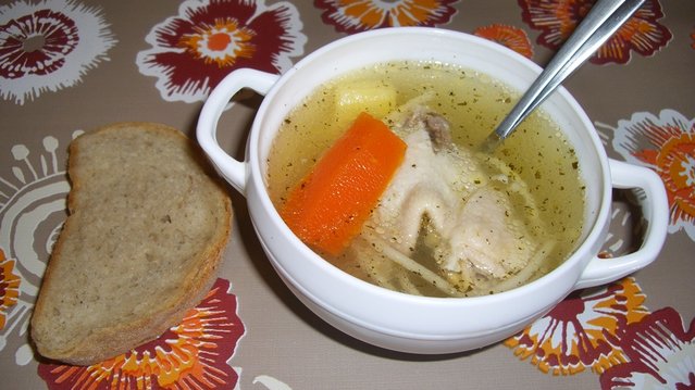 Куриный суп с вермишелью.JPG