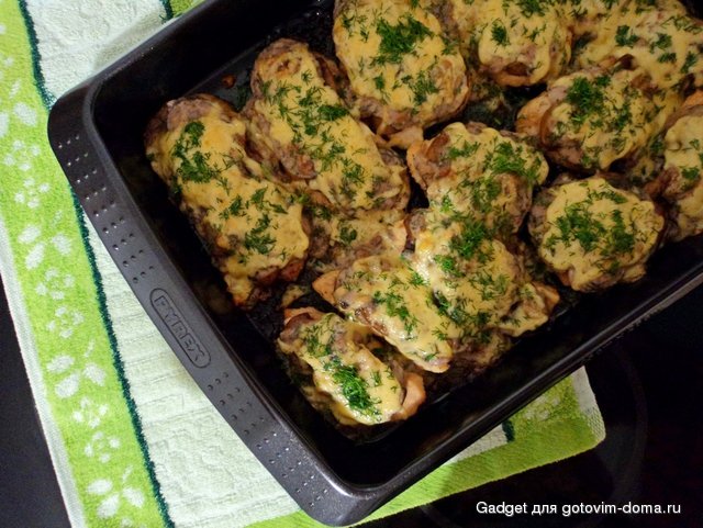 мясо с шампиньонами, запеченное в сливочном соусе_мал.JPG