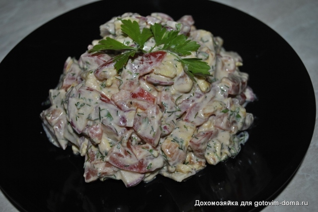 Салат с редиской, помидорами и сырным омлетом (640x428).jpg
