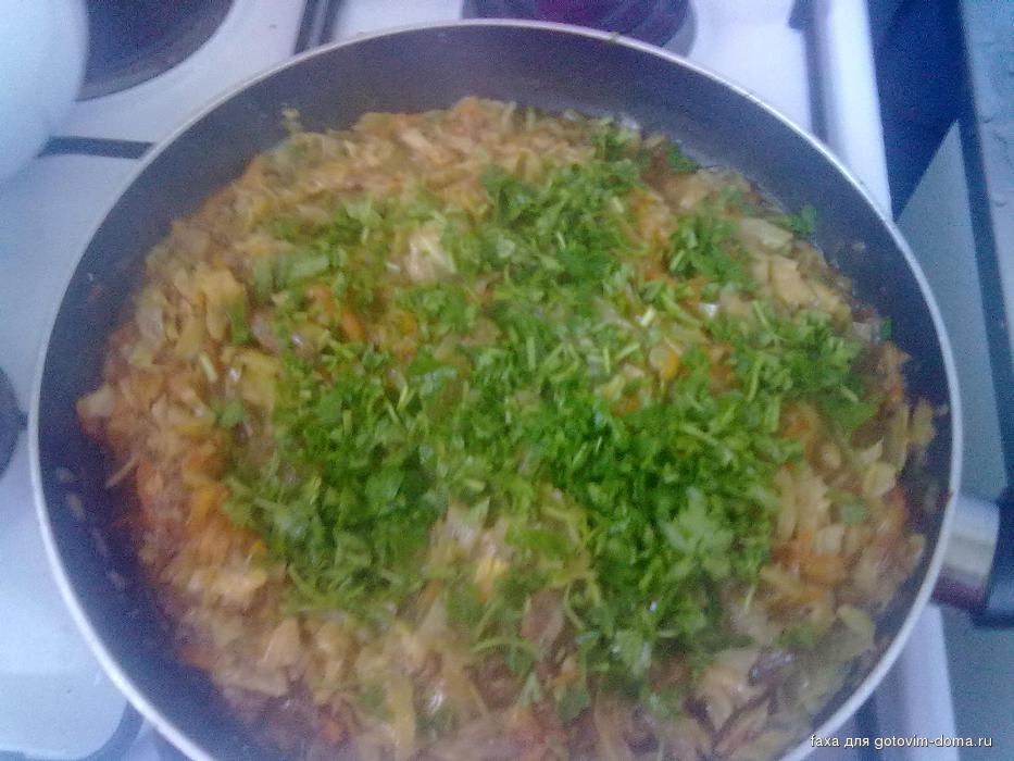 Капуста с тушенкой