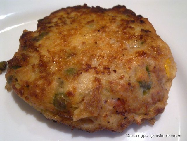 Котлеты картофельные с креветками и кукурузой.jpg