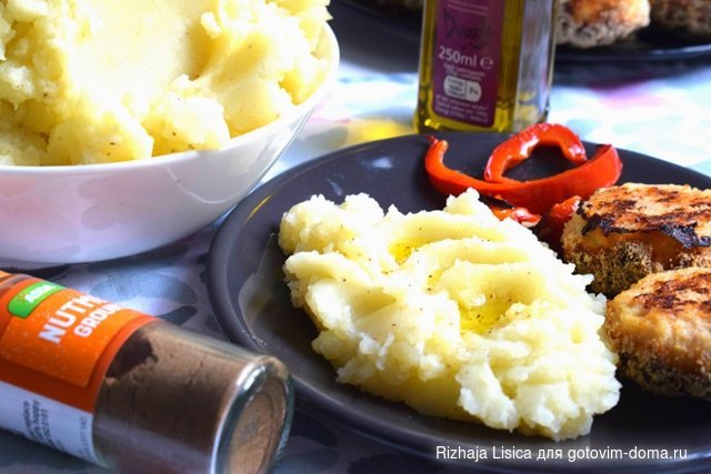 Картофельное пюре с оливковым маслом и мускатным орехом.jpg