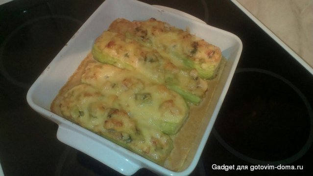 Кабачки, фаршированные курицей.jpg
