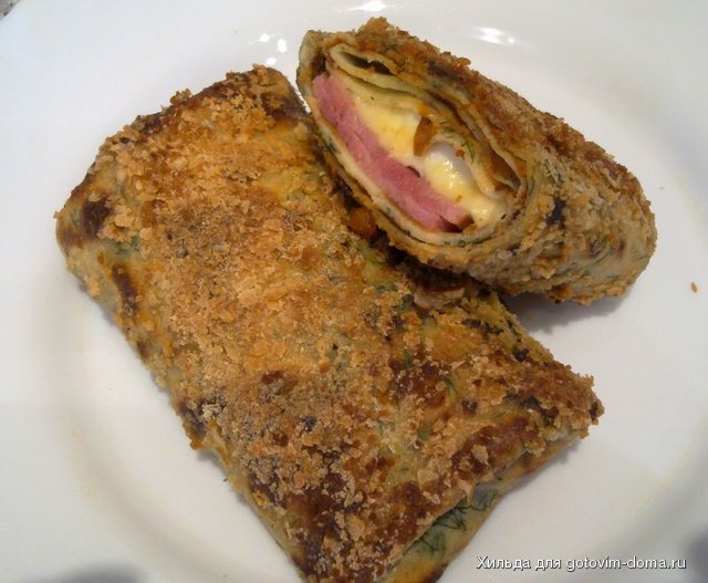 Блинчики с ветчиной, яйцами и сыром в панировке.jpg