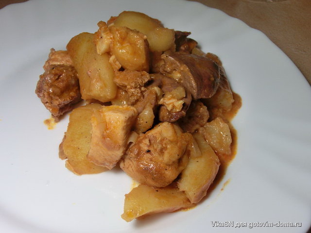 Рагу із курки, печінки та картоплі.jpg