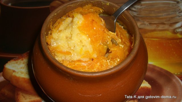 Кукурузная каша с тыквой и ложкой.JPG