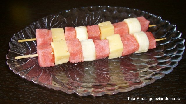 Фруктово-сырный шашлык.JPG