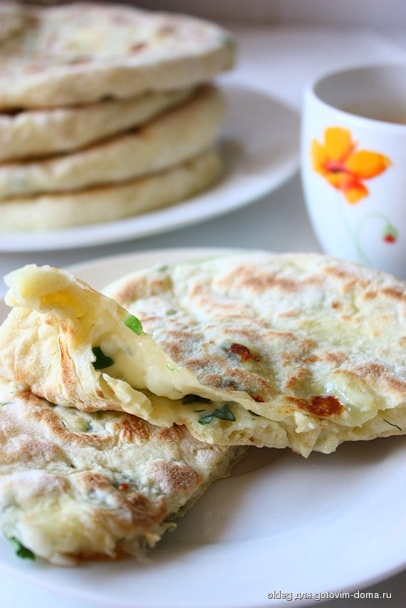 Нутовая лепешка с начинкой