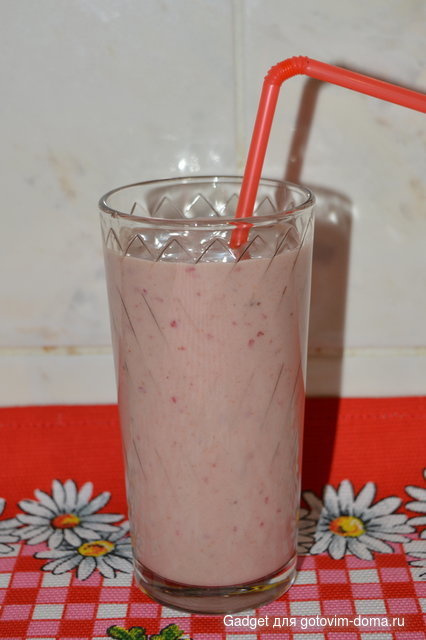 банановый коктейль (банан-вишня).JPG