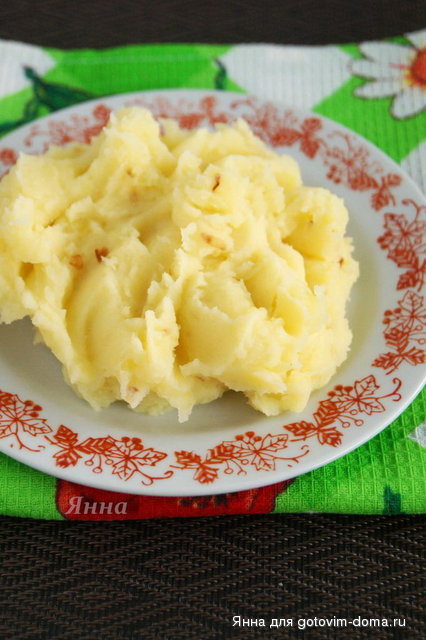 Картофельное пюре с жареным луком.jpg