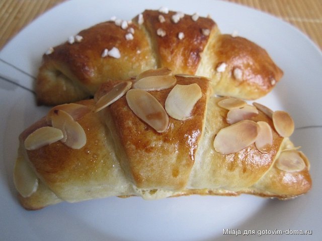 Крауссаны с яблочно- марципановой начинкой 1.JPG