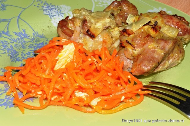 Жареная индейка с карейской морковкой.JPG