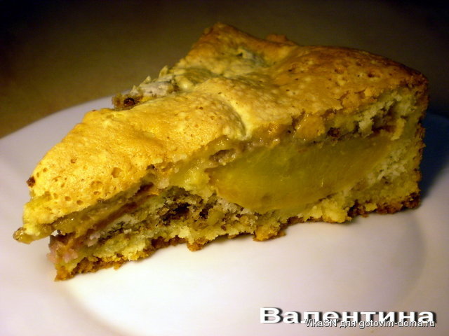Песочно-бисквитный пирог с персиками и орехами 1.jpg