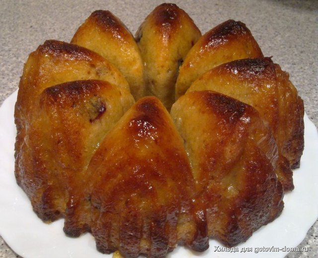 Пирог со сливами и яблоками.jpg