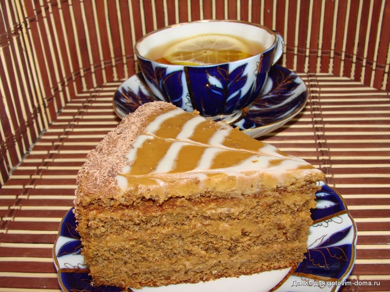 Пирог с кремом из сгущенки